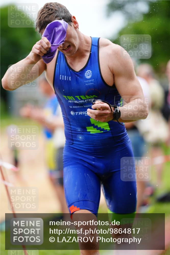 21.06.2026 - 29. Vierlanden-Triathlon LAZAROV Photography http://msf.ph/oto/9864817 21.06.2026 12:02:30 Schwimmen 908, 912, 923, 925, 928, 933, 936, 938, 962, 967, 969 meine-sportfotos.de