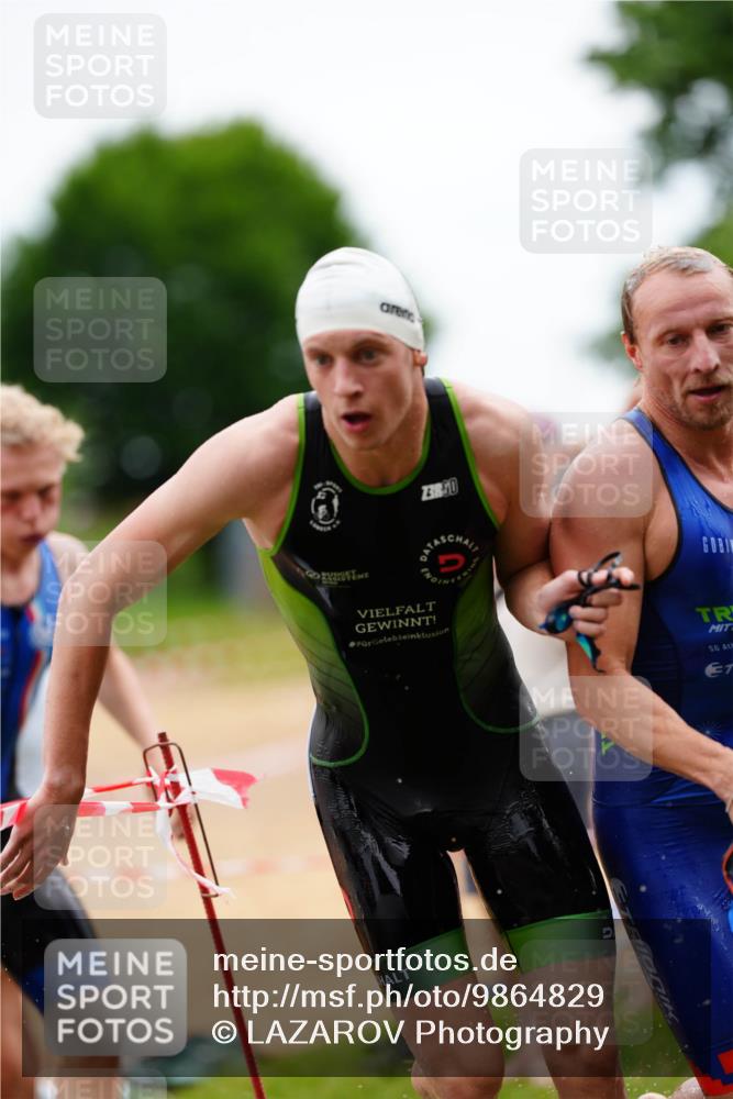 21.06.2026 - 29. Vierlanden-Triathlon LAZAROV Photography http://msf.ph/oto/9864829 21.06.2026 12:02:39 Schwimmen 908, 912, 921, 923, 925, 933, 938, 943, 945, 960, 962, 969, 977 meine-sportfotos.de