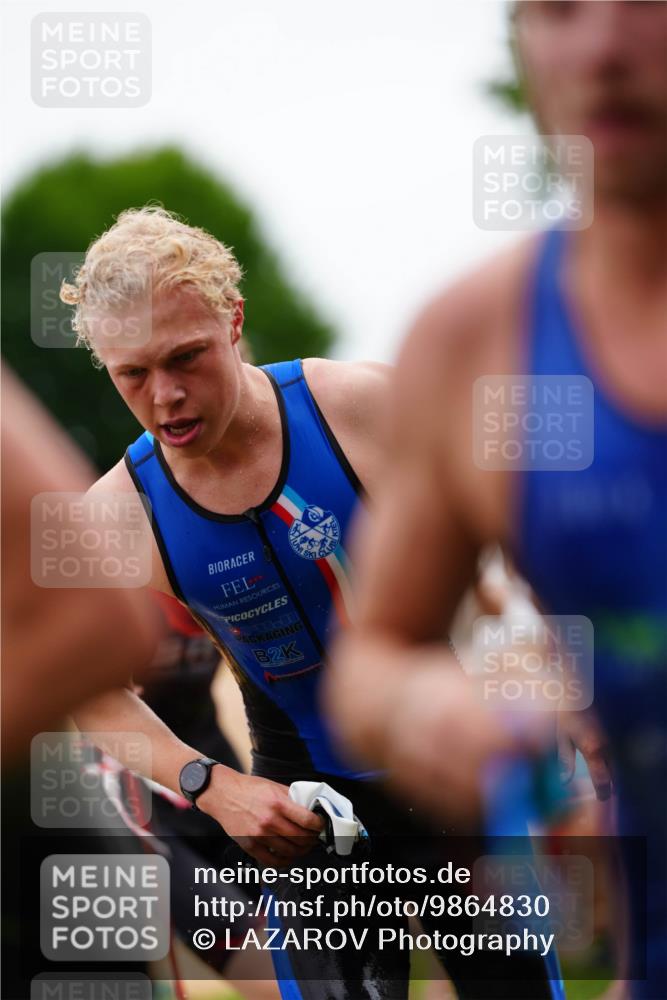 21.06.2026 - 29. Vierlanden-Triathlon LAZAROV Photography http://msf.ph/oto/9864830 21.06.2026 12:02:40 Schwimmen 908, 912, 921, 923, 925, 926, 933, 938, 943, 945, 960, 962, 969, 977 meine-sportfotos.de