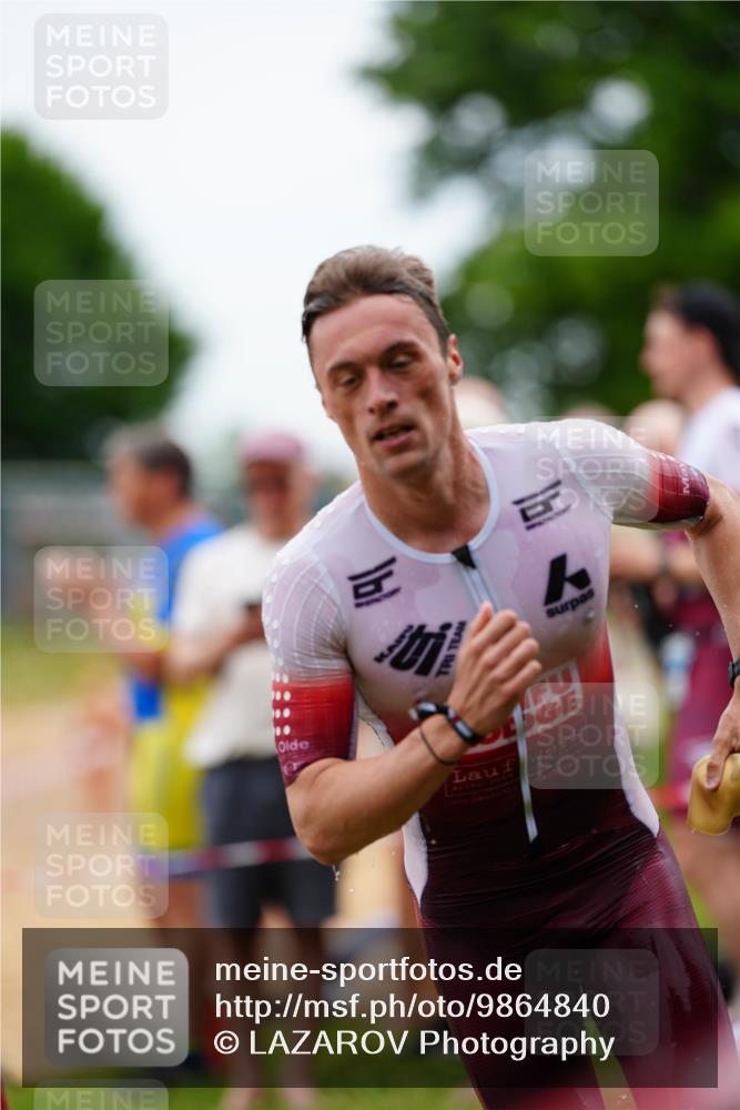 21.06.2026 - 29. Vierlanden-Triathlon LAZAROV Photography http://msf.ph/oto/9864840 21.06.2026 12:02:48 Schwimmen 921, 926, 943, 945, 960, 962, 977 meine-sportfotos.de
