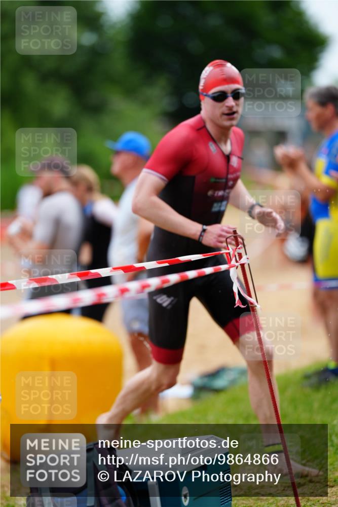 21.06.2026 - 29. Vierlanden-Triathlon LAZAROV Photography http://msf.ph/oto/9864866 21.06.2026 12:03:15 Schwimmen 916, 948, 949, 961, 973, 980 meine-sportfotos.de