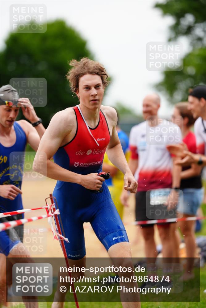 21.06.2026 - 29. Vierlanden-Triathlon LAZAROV Photography http://msf.ph/oto/9864874 21.06.2026 12:03:21 Schwimmen 915, 916, 929, 937, 948, 949, 961, 973, 980, 981 meine-sportfotos.de