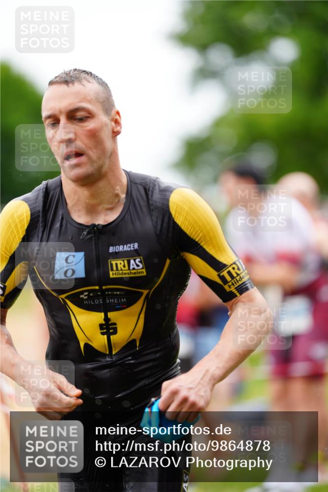 21.06.2026 - 29. Vierlanden-Triathlon LAZAROV Photography http://msf.ph/oto/9864878 21.06.2026 12:03:24 Schwimmen 915, 916, 929, 937, 948, 949, 961, 973, 981 meine-sportfotos.de