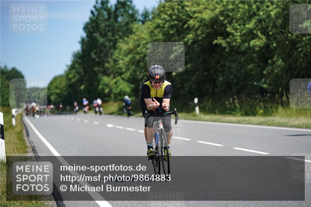 21.06.2026 - Viking Triathlon Michael Burmester http://msf.ph/oto/9864883 21.06.2026 11:51:22 Radfahren 22, 69, 85, 153, 193, 248, 274, 377, 389, 403, 415, 461, 479, 497, 502, 511, 521, 566, 626, 656 meine-sportfotos.de
