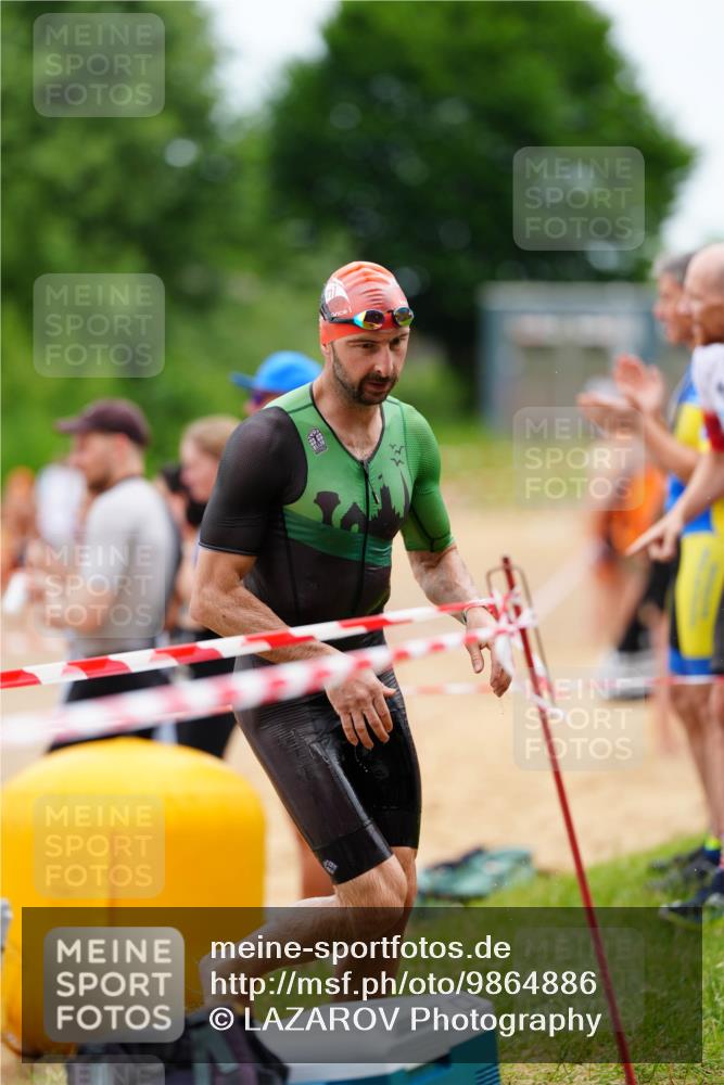 21.06.2026 - 29. Vierlanden-Triathlon LAZAROV Photography http://msf.ph/oto/9864886 21.06.2026 12:03:30 Schwimmen 915, 916, 929, 937, 939, 948, 981 meine-sportfotos.de