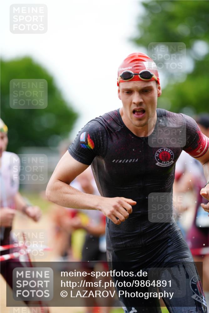 21.06.2026 - 29. Vierlanden-Triathlon LAZAROV Photography http://msf.ph/oto/9864891 21.06.2026 12:03:33 Schwimmen 915, 929, 932, 937, 939, 948, 981 meine-sportfotos.de