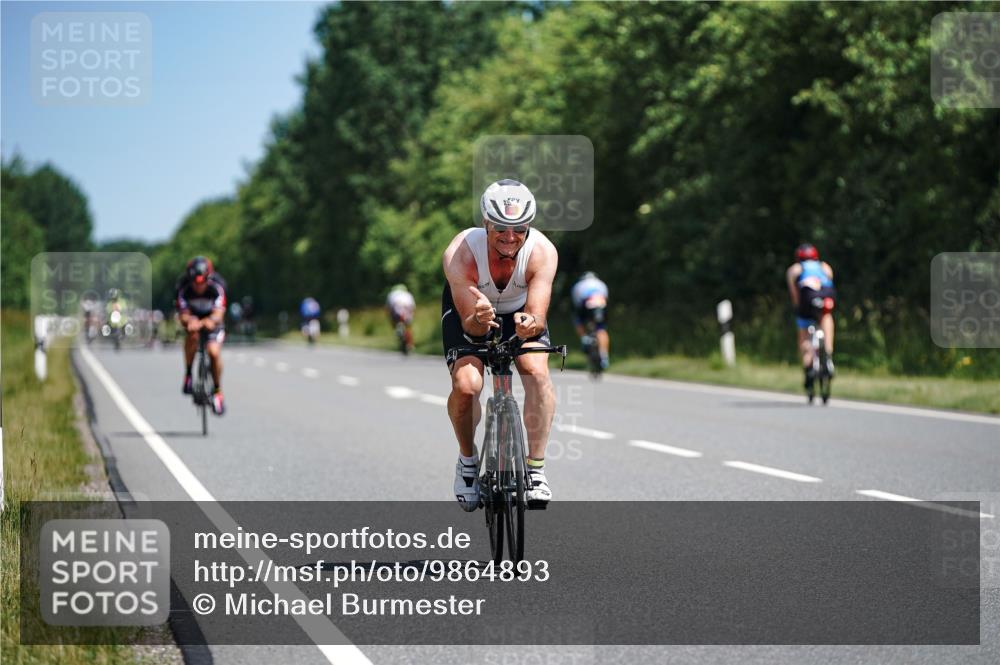 21.06.2026 - Viking Triathlon Michael Burmester http://msf.ph/oto/9864893 21.06.2026 11:51:35 Radfahren 22, 69, 248, 274, 325, 377, 389, 403, 415, 461, 479, 497, 511, 521, 566, 626, 656 meine-sportfotos.de