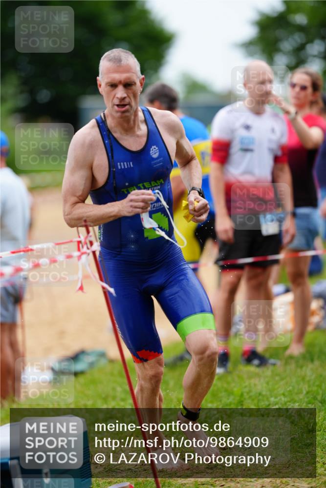 21.06.2026 - 29. Vierlanden-Triathlon LAZAROV Photography http://msf.ph/oto/9864909 21.06.2026 12:03:44 Schwimmen 932, 939 meine-sportfotos.de