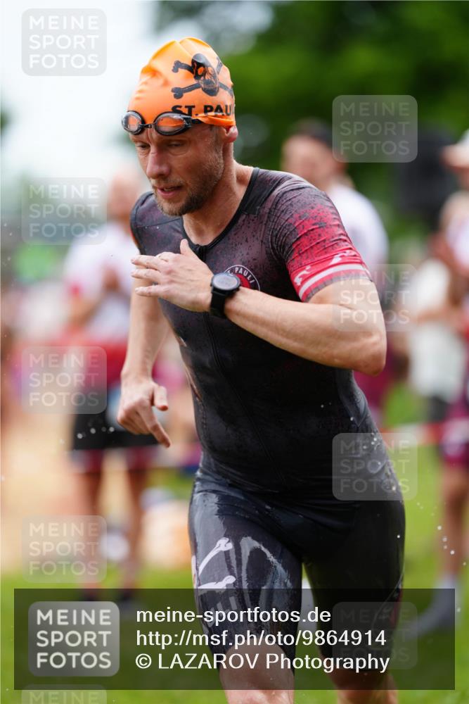 21.06.2026 - 29. Vierlanden-Triathlon LAZAROV Photography http://msf.ph/oto/9864914 21.06.2026 12:04:03 Schwimmen 940 meine-sportfotos.de