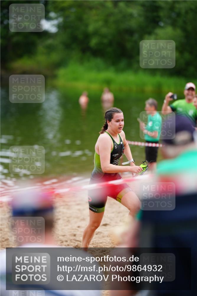 21.06.2026 - 29. Vierlanden-Triathlon LAZAROV Photography http://msf.ph/oto/9864932 21.06.2026 12:27:04 Schwimmen 983, 995, 1008, 1011 meine-sportfotos.de