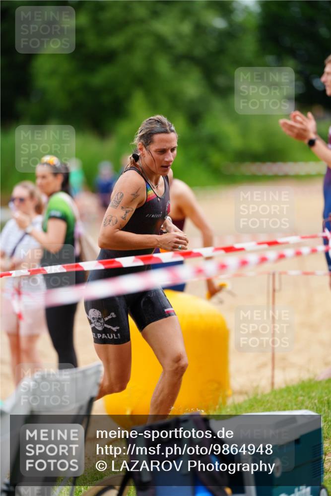 21.06.2026 - 29. Vierlanden-Triathlon LAZAROV Photography http://msf.ph/oto/9864948 21.06.2026 12:27:30 Schwimmen 996, 998, 1001, 1002, 1003, 1014 meine-sportfotos.de