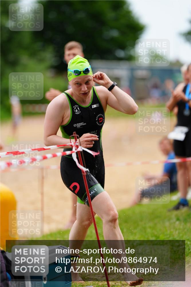 21.06.2026 - 29. Vierlanden-Triathlon LAZAROV Photography http://msf.ph/oto/9864974 21.06.2026 12:27:46 Schwimmen 1002, 1007 meine-sportfotos.de