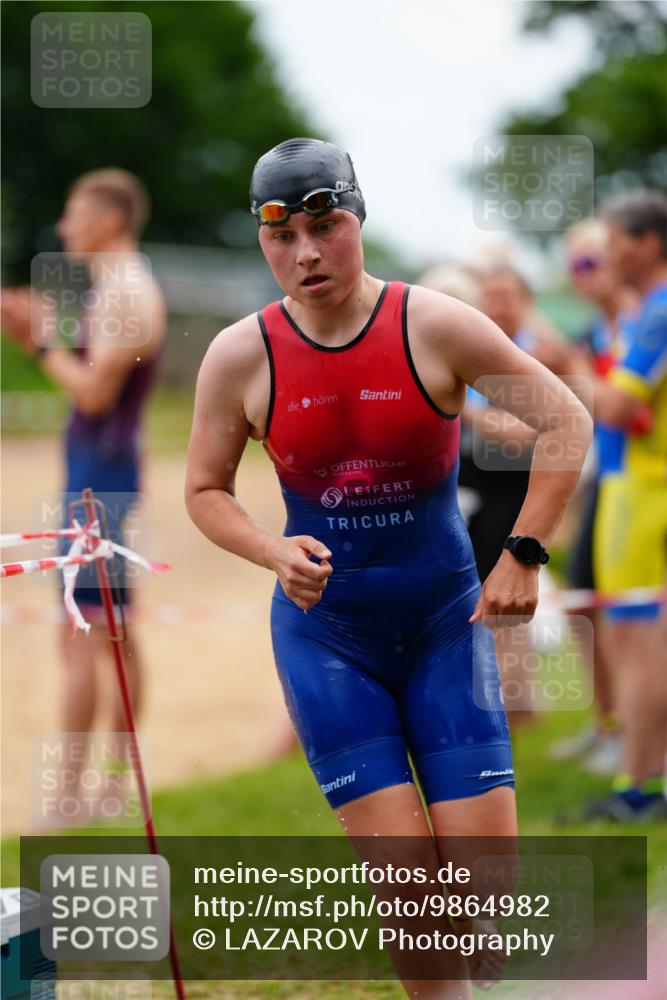 21.06.2026 - 29. Vierlanden-Triathlon LAZAROV Photography http://msf.ph/oto/9864982 21.06.2026 12:27:57 Schwimmen 1000, 1006, 1017 meine-sportfotos.de