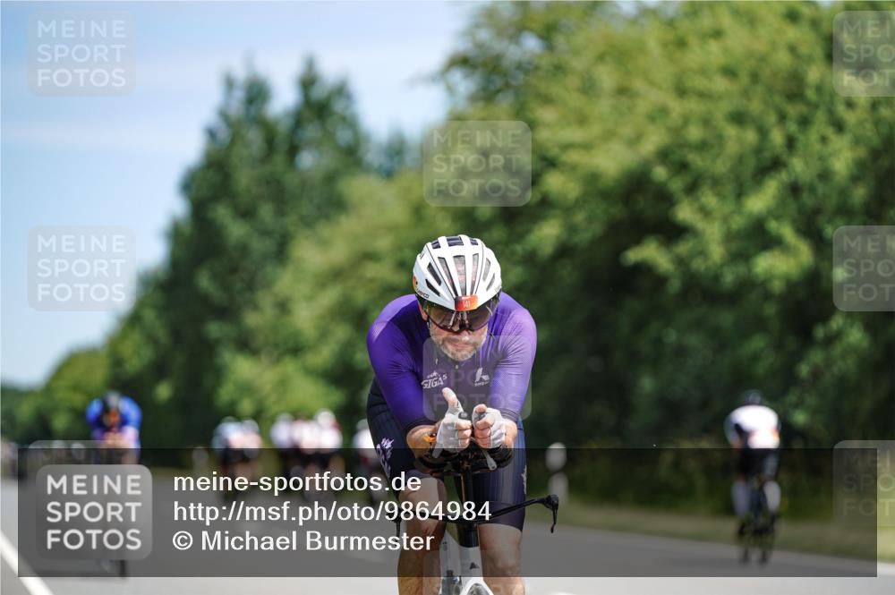 21.06.2026 - Viking Triathlon Michael Burmester http://msf.ph/oto/9864984 21.06.2026 11:52:13 Radfahren 61, 77, 80, 141, 410, 423, 491, 520, 550, 636, 660 meine-sportfotos.de