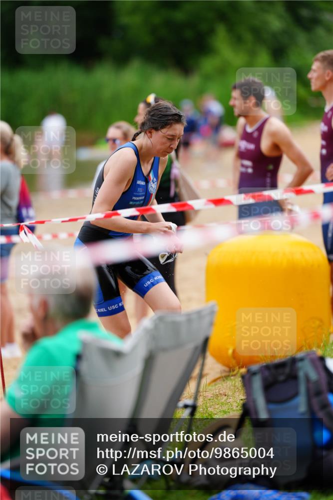 21.06.2026 - 29. Vierlanden-Triathlon LAZAROV Photography http://msf.ph/oto/9865004 21.06.2026 12:28:13 Schwimmen 991, 1006, 1010, 1015, 1017 meine-sportfotos.de
