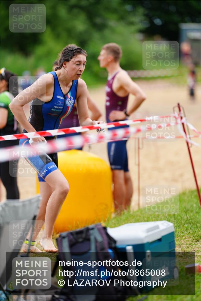 21.06.2026 - 29. Vierlanden-Triathlon LAZAROV Photography http://msf.ph/oto/9865008 21.06.2026 12:28:13 Schwimmen 991, 1006, 1010, 1015, 1017 meine-sportfotos.de