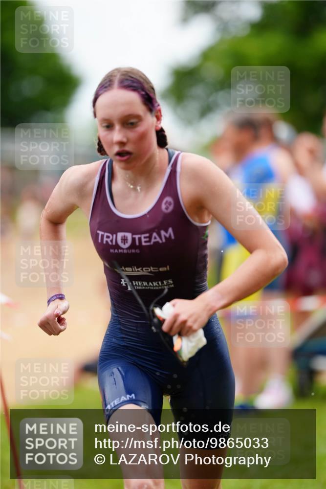 21.06.2026 - 29. Vierlanden-Triathlon LAZAROV Photography http://msf.ph/oto/9865033 21.06.2026 12:28:35 Schwimmen 982, 985, 997, 1009, 1018 meine-sportfotos.de