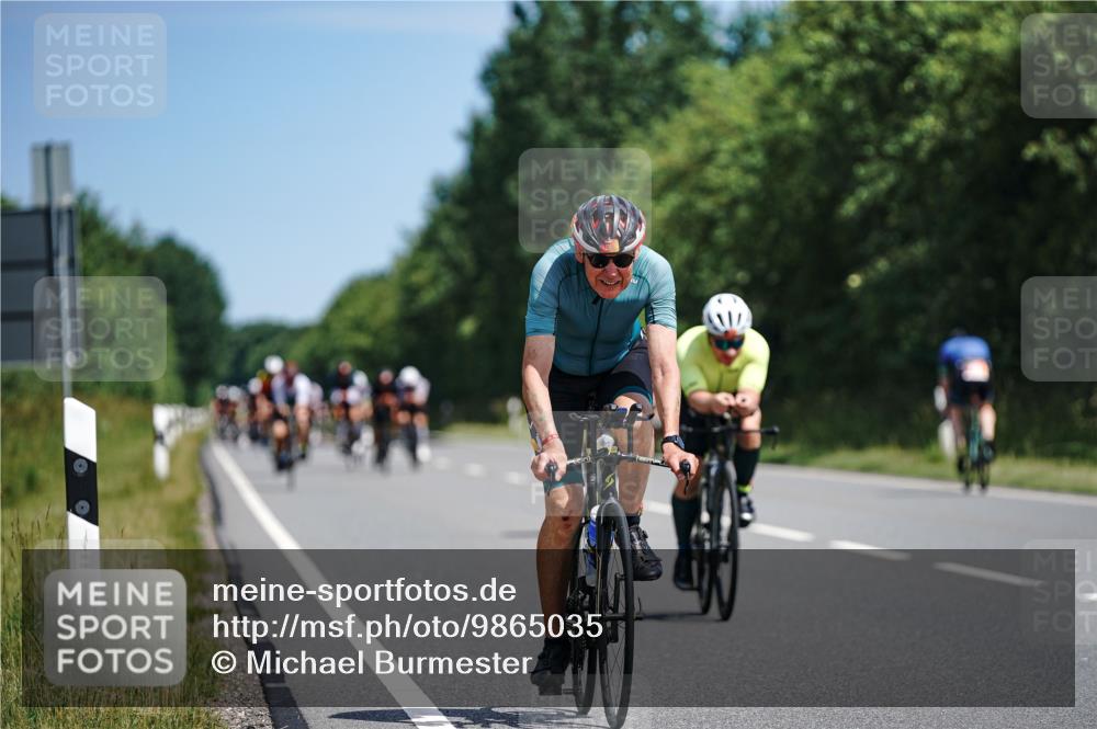 21.06.2026 - Viking Triathlon Michael Burmester http://msf.ph/oto/9865035 21.06.2026 11:52:50 Radfahren 104, 109, 135, 145, 178, 180, 202, 383, 446, 452, 452, 496, 500, 515, 603, 610 meine-sportfotos.de