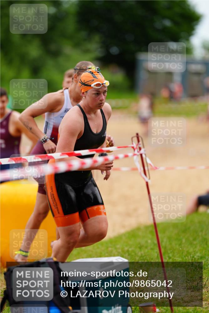 21.06.2026 - 29. Vierlanden-Triathlon LAZAROV Photography http://msf.ph/oto/9865042 21.06.2026 12:28:42 Schwimmen 982, 985, 990, 997, 1018 meine-sportfotos.de