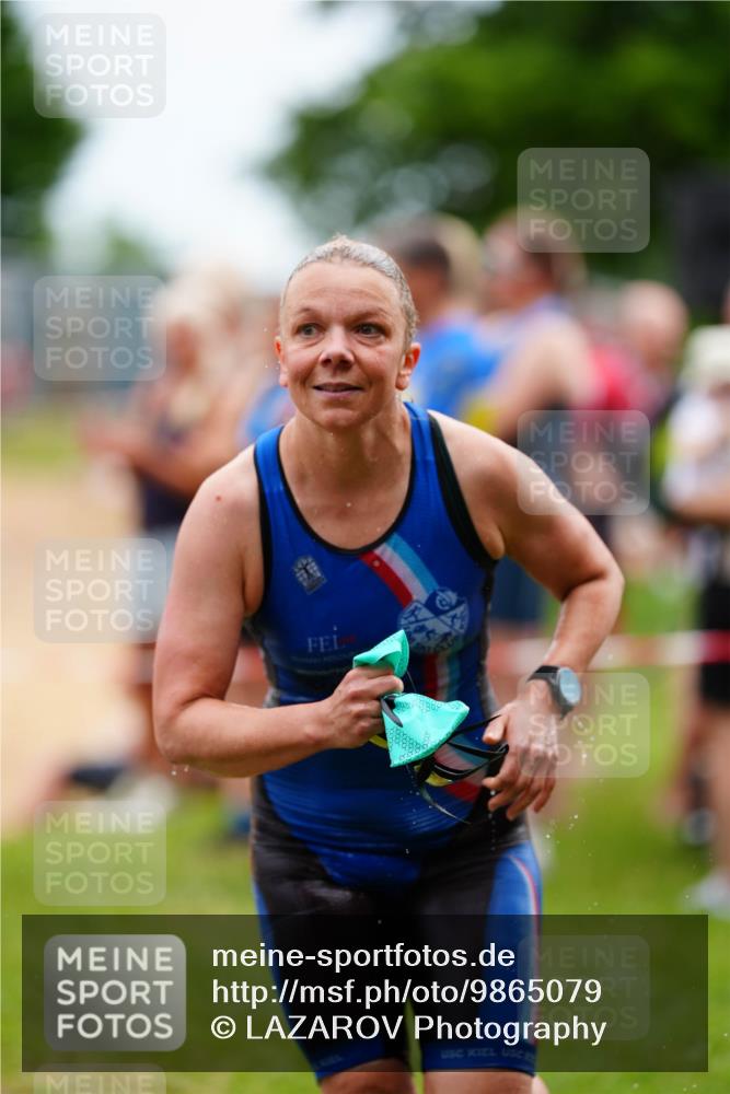 21.06.2026 - 29. Vierlanden-Triathlon LAZAROV Photography http://msf.ph/oto/9865079 21.06.2026 12:29:38 Schwimmen 992, 1012 meine-sportfotos.de
