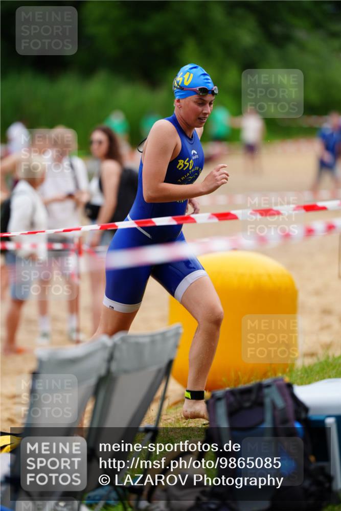 21.06.2026 - 29. Vierlanden-Triathlon LAZAROV Photography http://msf.ph/oto/9865085 21.06.2026 12:29:46 Schwimmen 1012 meine-sportfotos.de