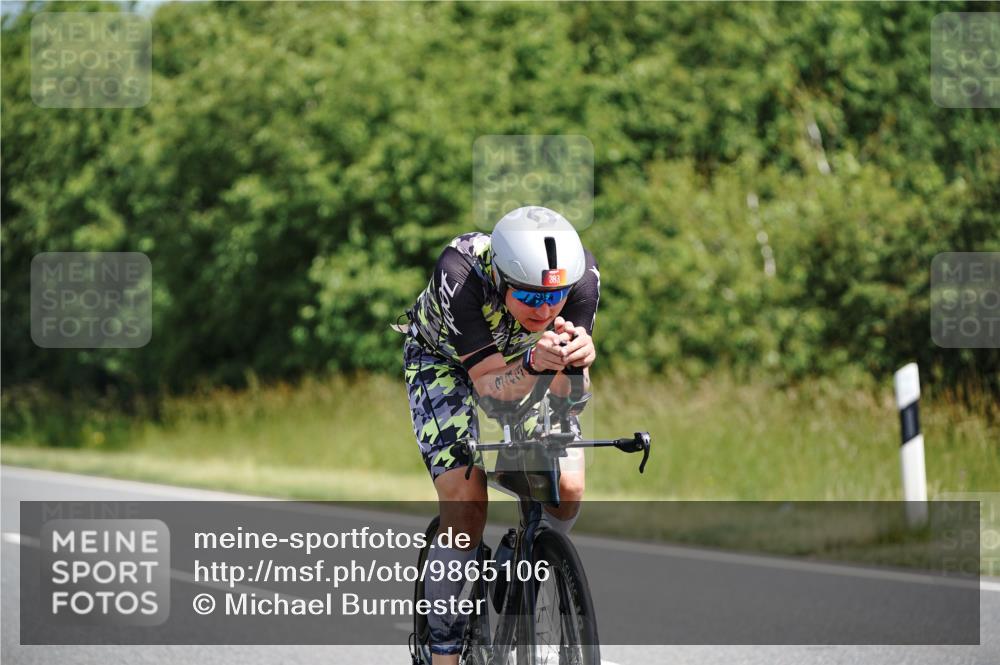 21.06.2026 - Viking Triathlon Michael Burmester http://msf.ph/oto/9865106 21.06.2026 11:53:02 Radfahren 104, 109, 135, 145, 160, 178, 182, 202, 202, 383, 446, 452, 496, 500, 515, 603, 610 meine-sportfotos.de