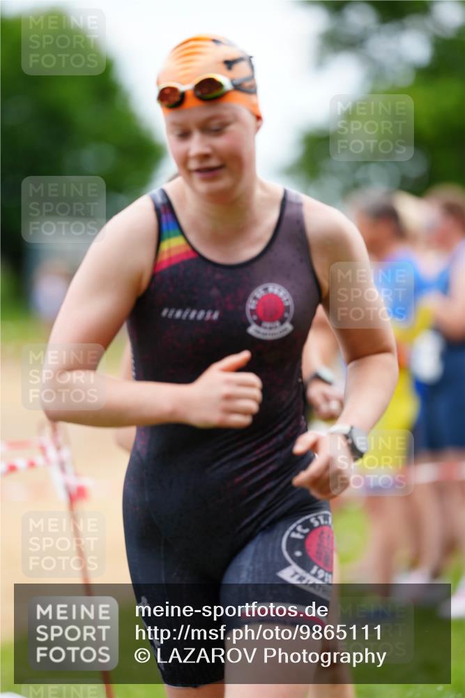 21.06.2026 - 29. Vierlanden-Triathlon LAZAROV Photography http://msf.ph/oto/9865111 21.06.2026 12:29:59 Schwimmen 987, 1004, 1016, 1021 meine-sportfotos.de