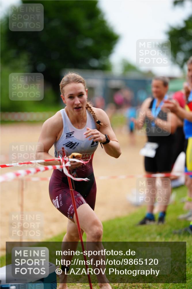 21.06.2026 - 29. Vierlanden-Triathlon LAZAROV Photography http://msf.ph/oto/9865120 21.06.2026 12:30:39 Schwimmen 1020 meine-sportfotos.de