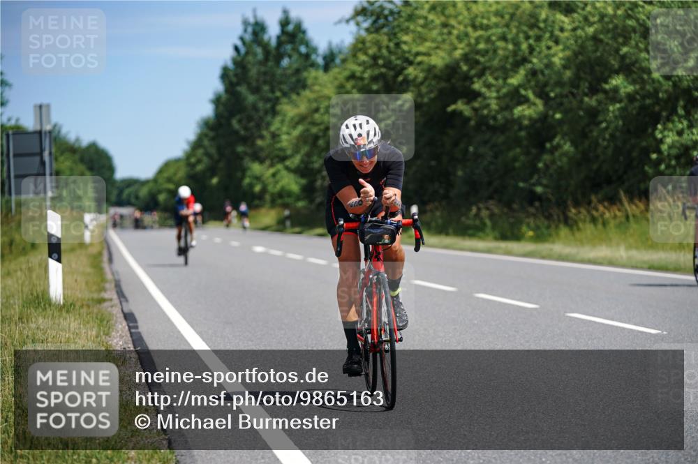 21.06.2026 - Viking Triathlon Michael Burmester http://msf.ph/oto/9865163 21.06.2026 11:53:30 Radfahren 1, 4, 59, 339, 400, 400, 538, 539 meine-sportfotos.de