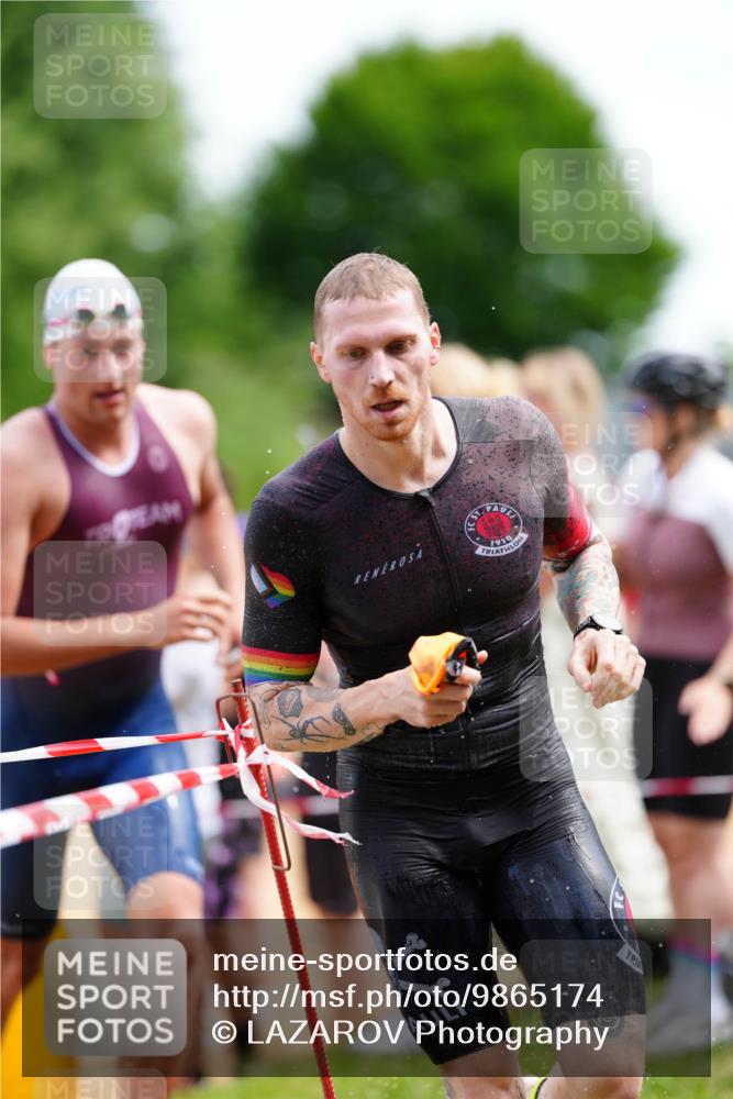 21.06.2026 - 29. Vierlanden-Triathlon LAZAROV Photography http://msf.ph/oto/9865174 21.06.2026 12:57:06 Schwimmen 1040, 1042, 1045, 1047, 1049, 1065, 1080 meine-sportfotos.de