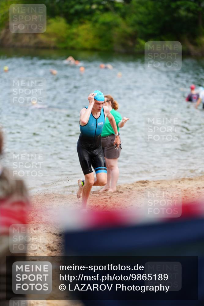 21.06.2026 - 29. Vierlanden-Triathlon LAZAROV Photography http://msf.ph/oto/9865189 21.06.2026 12:57:29 Schwimmen 1043, 1048, 1052, 1056 meine-sportfotos.de