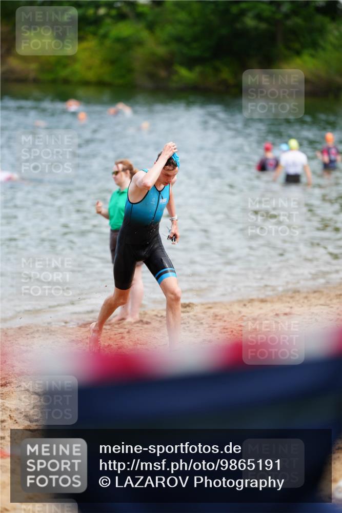 21.06.2026 - 29. Vierlanden-Triathlon LAZAROV Photography http://msf.ph/oto/9865191 21.06.2026 12:57:29 Schwimmen 1043, 1048, 1052, 1056 meine-sportfotos.de