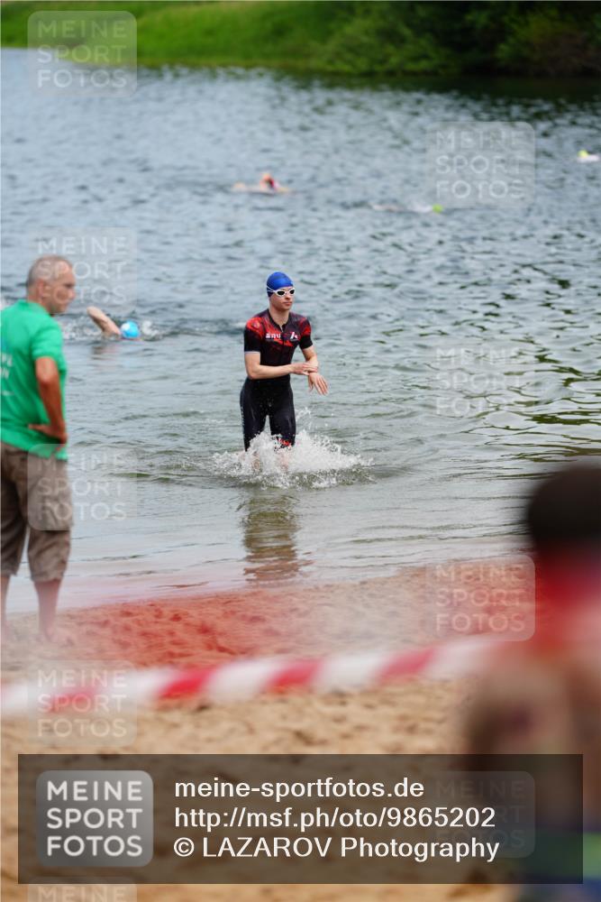 21.06.2026 - 29. Vierlanden-Triathlon LAZAROV Photography http://msf.ph/oto/9865202 21.06.2026 12:58:06 Schwimmen 1092 meine-sportfotos.de