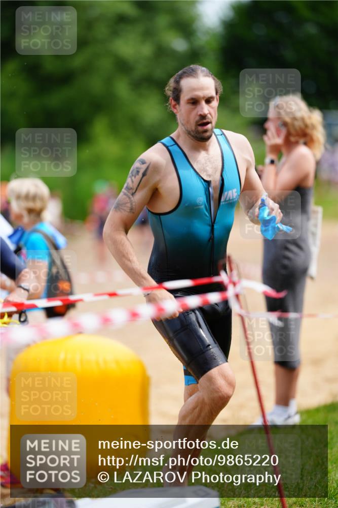 21.06.2026 - 29. Vierlanden-Triathlon LAZAROV Photography http://msf.ph/oto/9865220 21.06.2026 12:58:21 Schwimmen 1026, 1032, 1033, 1053, 1063, 1092 meine-sportfotos.de