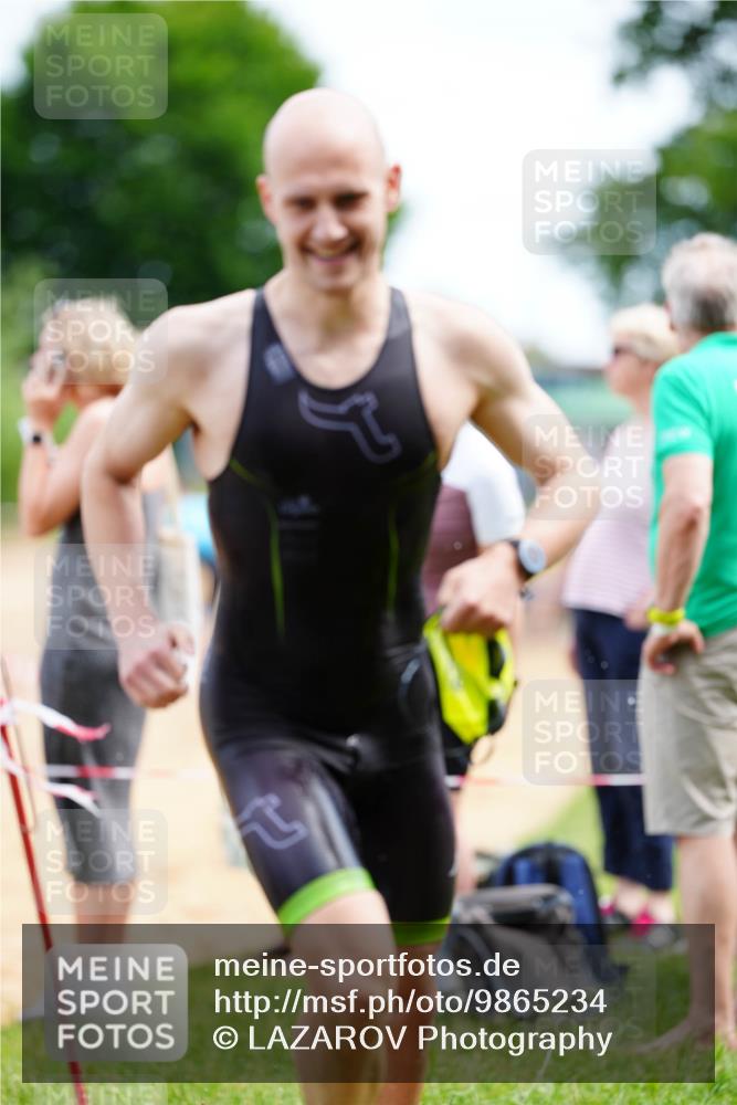21.06.2026 - 29. Vierlanden-Triathlon LAZAROV Photography http://msf.ph/oto/9865234 21.06.2026 12:58:34 Schwimmen 1028, 1033, 1059, 1066 meine-sportfotos.de