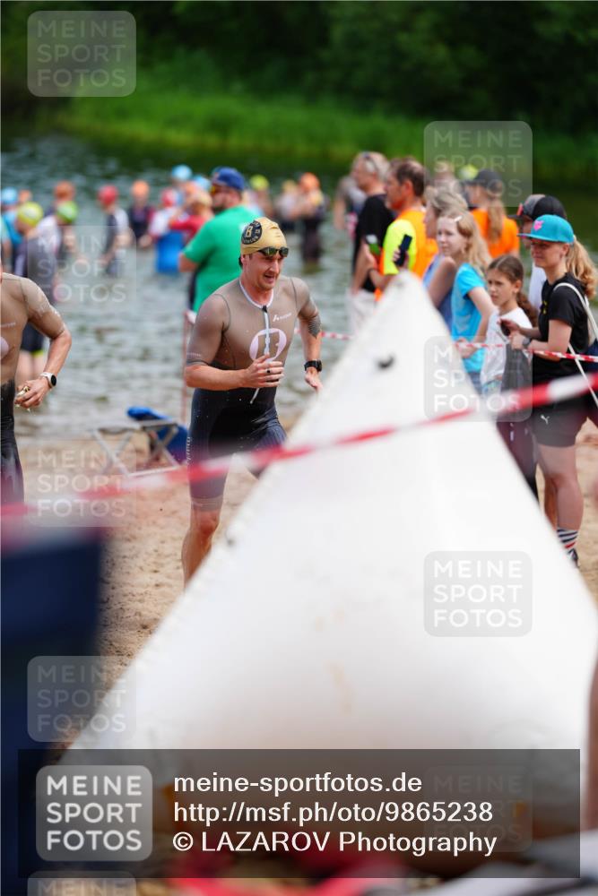 21.06.2026 - 29. Vierlanden-Triathlon LAZAROV Photography http://msf.ph/oto/9865238 21.06.2026 12:58:41 Schwimmen 1027, 1028, 1044, 1059, 1066 meine-sportfotos.de