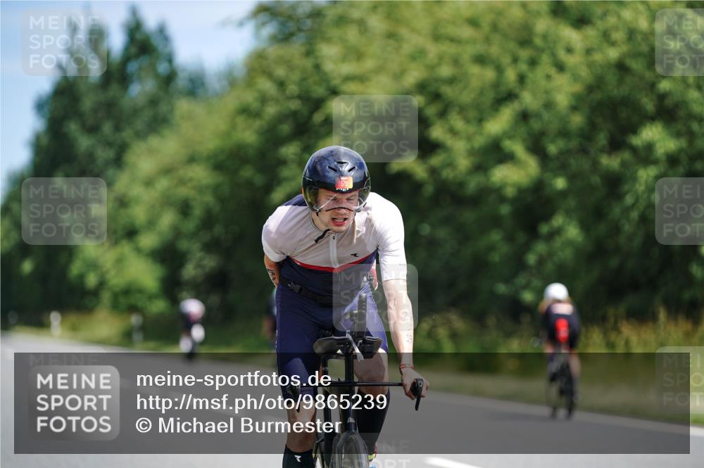 21.06.2026 - Viking Triathlon Michael Burmester http://msf.ph/oto/9865239 21.06.2026 11:54:15 Radfahren 81, 143, 209, 243, 264, 309, 347, 392, 417, 530, 579, 662, 662 meine-sportfotos.de