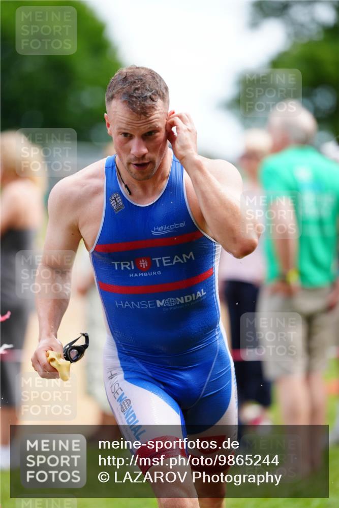 21.06.2026 - 29. Vierlanden-Triathlon LAZAROV Photography http://msf.ph/oto/9865244 21.06.2026 12:58:47 Schwimmen 1027, 1044, 1059, 1066 meine-sportfotos.de