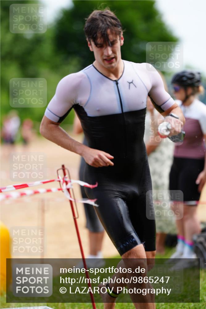 21.06.2026 - 29. Vierlanden-Triathlon LAZAROV Photography http://msf.ph/oto/9865247 21.06.2026 12:58:49 Schwimmen 1027, 1035, 1044, 1059, 1066 meine-sportfotos.de