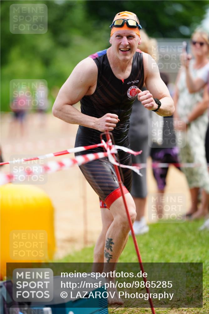 21.06.2026 - 29. Vierlanden-Triathlon LAZAROV Photography http://msf.ph/oto/9865285 21.06.2026 12:59:24 Schwimmen 1076, 1077, 1086, 1088 meine-sportfotos.de