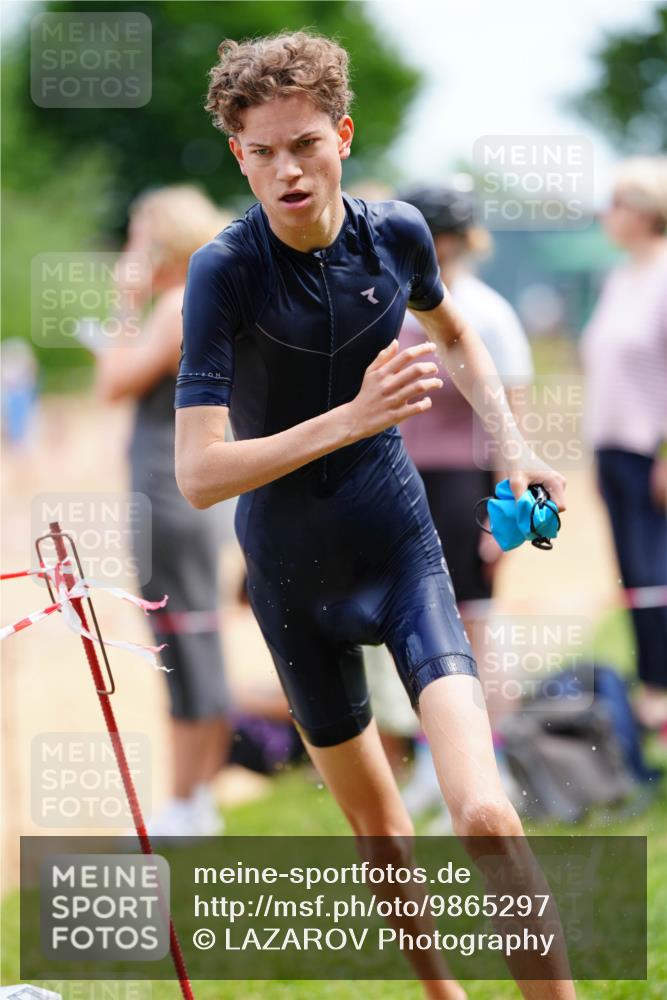 21.06.2026 - 29. Vierlanden-Triathlon LAZAROV Photography http://msf.ph/oto/9865297 21.06.2026 12:59:40 Schwimmen 1034, 1036, 1037, 1058, 1061, 1069, 1079, 1086, 1088 meine-sportfotos.de