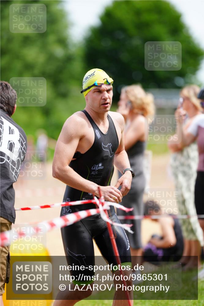 21.06.2026 - 29. Vierlanden-Triathlon LAZAROV Photography http://msf.ph/oto/9865301 21.06.2026 12:59:44 Schwimmen 1034, 1036, 1037, 1058, 1061, 1069, 1079 meine-sportfotos.de