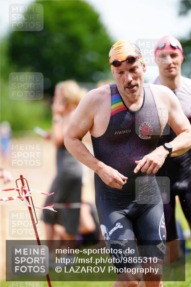 21.06.2026 - 29. Vierlanden-Triathlon LAZAROV Photography http://msf.ph/oto/9865310 21.06.2026 12:59:47 Schwimmen 1034, 1036, 1037, 1058, 1061, 1069, 1079, 1091 meine-sportfotos.de
