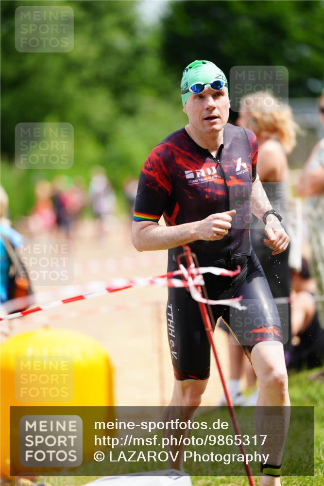 21.06.2026 - 29. Vierlanden-Triathlon LAZAROV Photography http://msf.ph/oto/9865317 21.06.2026 12:59:57 Schwimmen 1091 meine-sportfotos.de