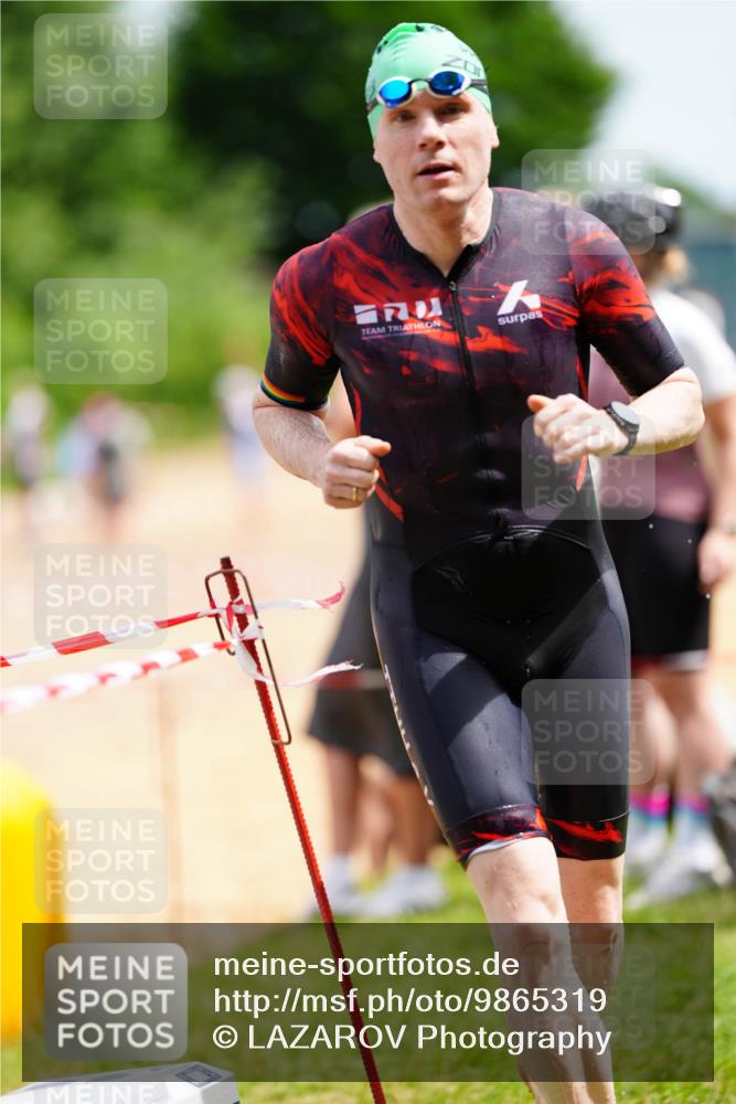 21.06.2026 - 29. Vierlanden-Triathlon LAZAROV Photography http://msf.ph/oto/9865319 21.06.2026 12:59:57 Schwimmen 1091 meine-sportfotos.de