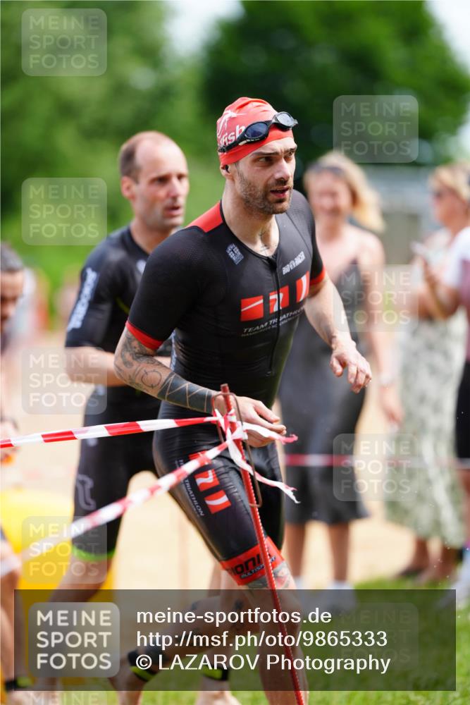 21.06.2026 - 29. Vierlanden-Triathlon LAZAROV Photography http://msf.ph/oto/9865333 21.06.2026 13:00:31 Schwimmen 1029, 1050, 1062, 1064, 1072, 1075, 1078, 1090 meine-sportfotos.de