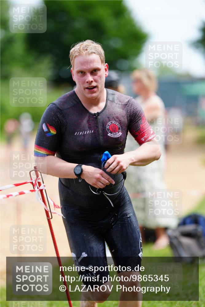 21.06.2026 - 29. Vierlanden-Triathlon LAZAROV Photography http://msf.ph/oto/9865345 21.06.2026 13:00:38 Schwimmen 1029, 1031, 1054, 1072, 1075, 1078, 1090 meine-sportfotos.de