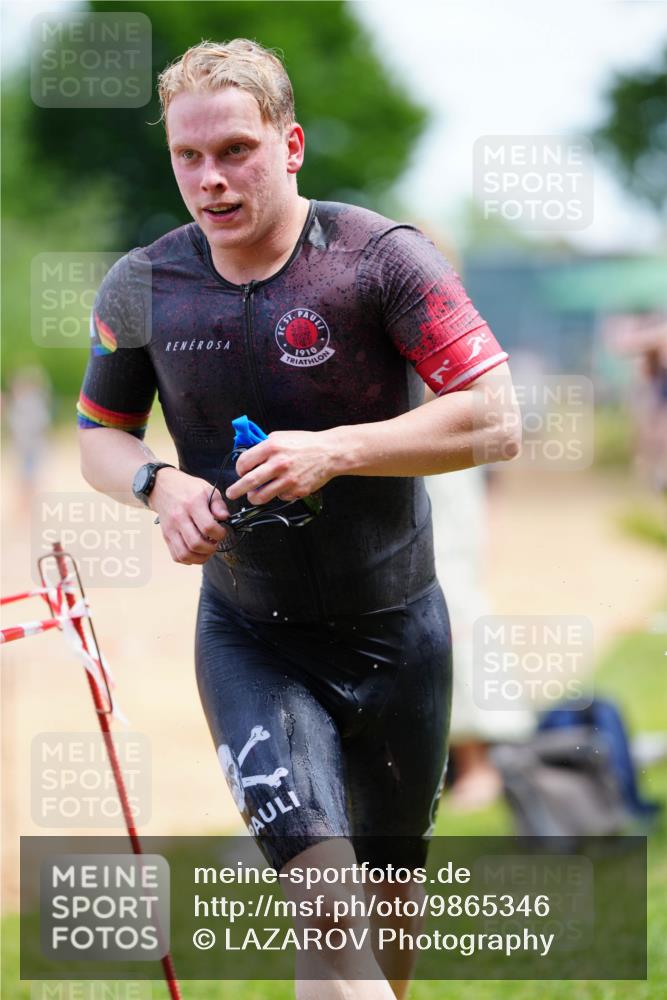 21.06.2026 - 29. Vierlanden-Triathlon LAZAROV Photography http://msf.ph/oto/9865346 21.06.2026 13:00:39 Schwimmen 1029, 1031, 1054, 1072, 1075, 1078, 1090 meine-sportfotos.de