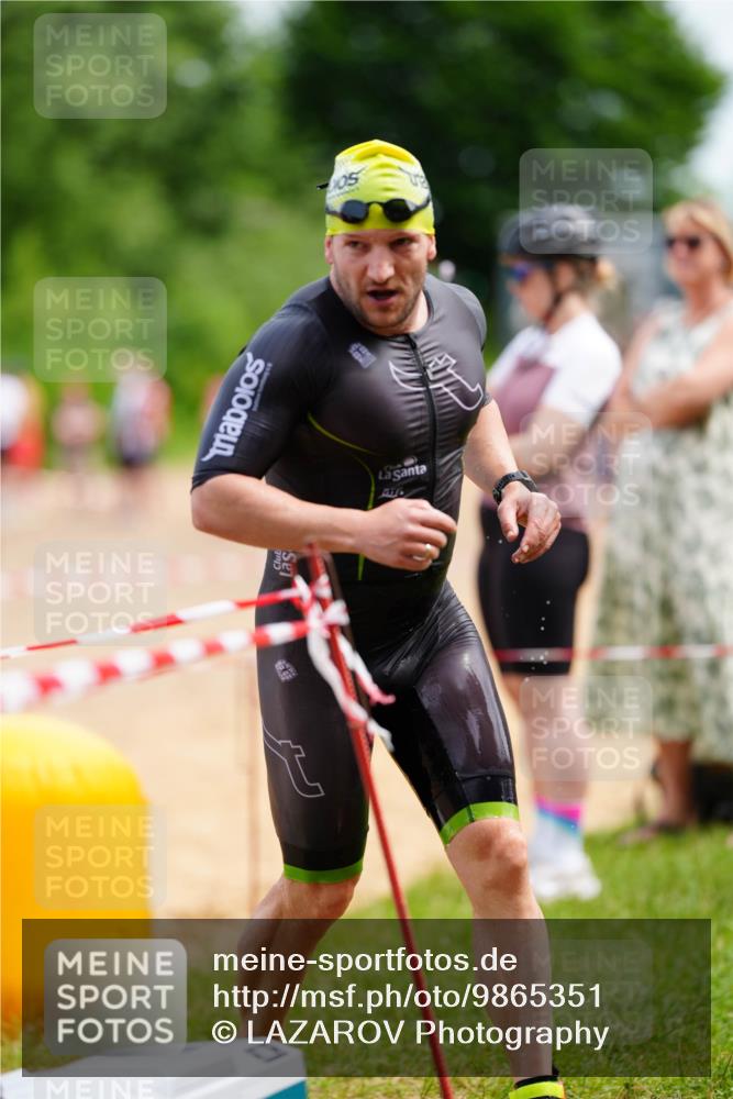 21.06.2026 - 29. Vierlanden-Triathlon LAZAROV Photography http://msf.ph/oto/9865351 21.06.2026 13:00:44 Schwimmen 1031, 1054, 1078 meine-sportfotos.de