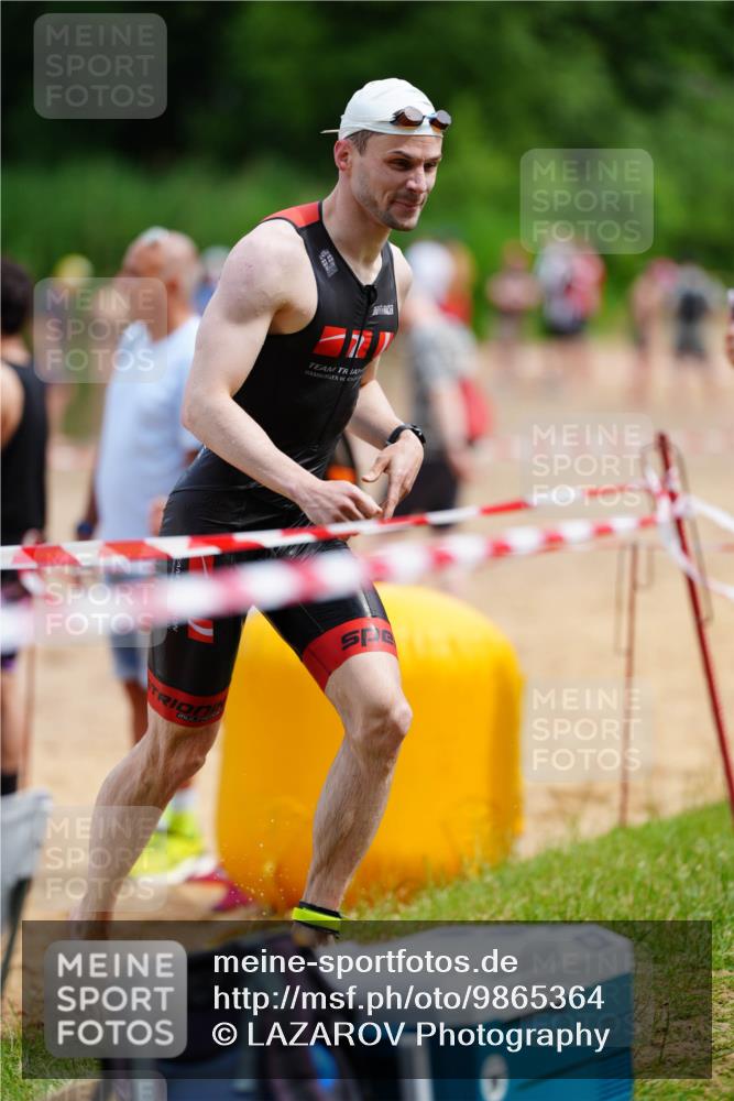21.06.2026 - 29. Vierlanden-Triathlon LAZAROV Photography http://msf.ph/oto/9865364 21.06.2026 13:01:07 Schwimmen 1073, 1084, 1089 meine-sportfotos.de